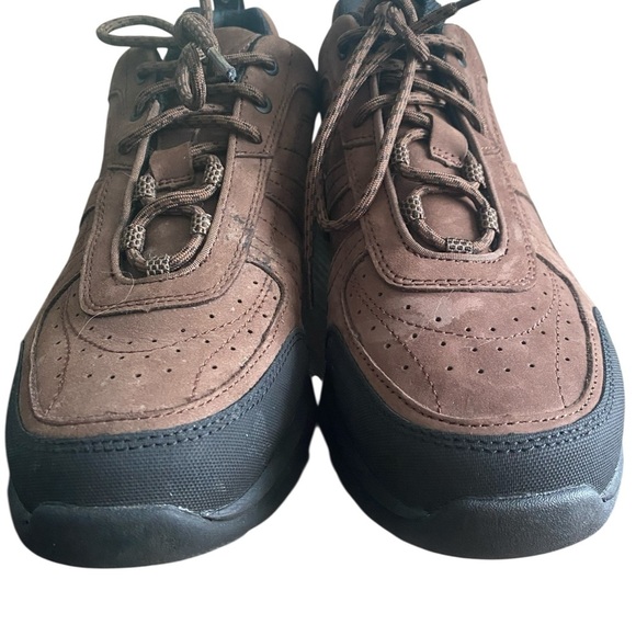 L.L. Bean Waterproof Vertigrip Hiking outdoor sneakers - Picture 1 of 15